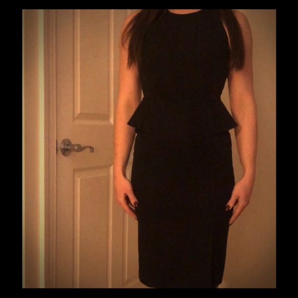 Banana Republic Dresses & Skirts - NWT! Banana Republic sleeveless black peplum dress